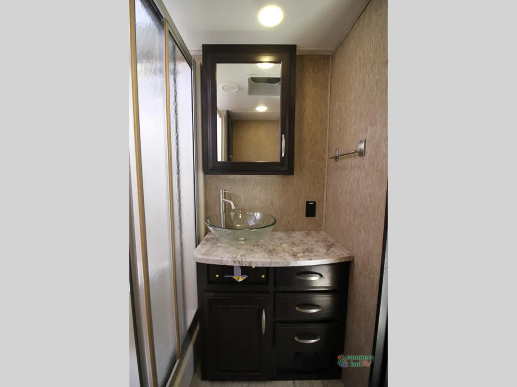 2016 Grand Design Momentum 380TH, Photos photo 79
