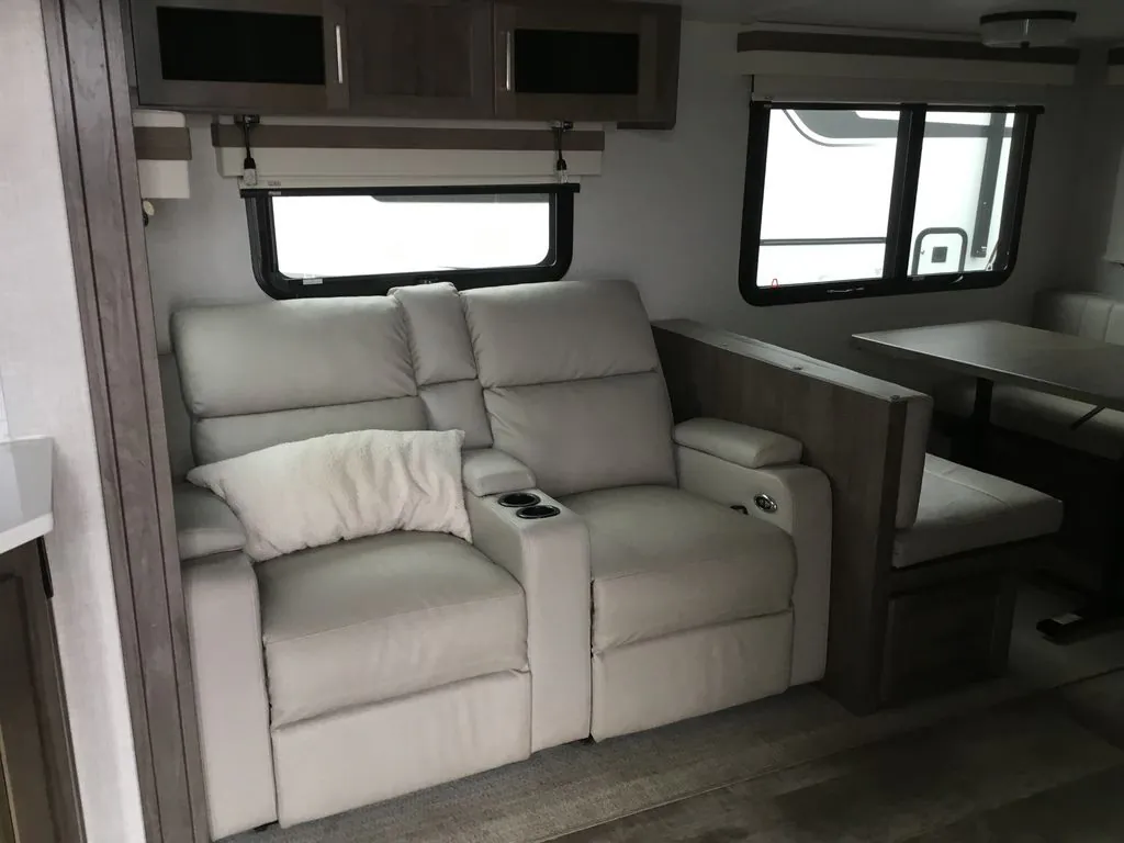 2023 Forest River Rockwood Ultra Lite 2614BS — Photo 7