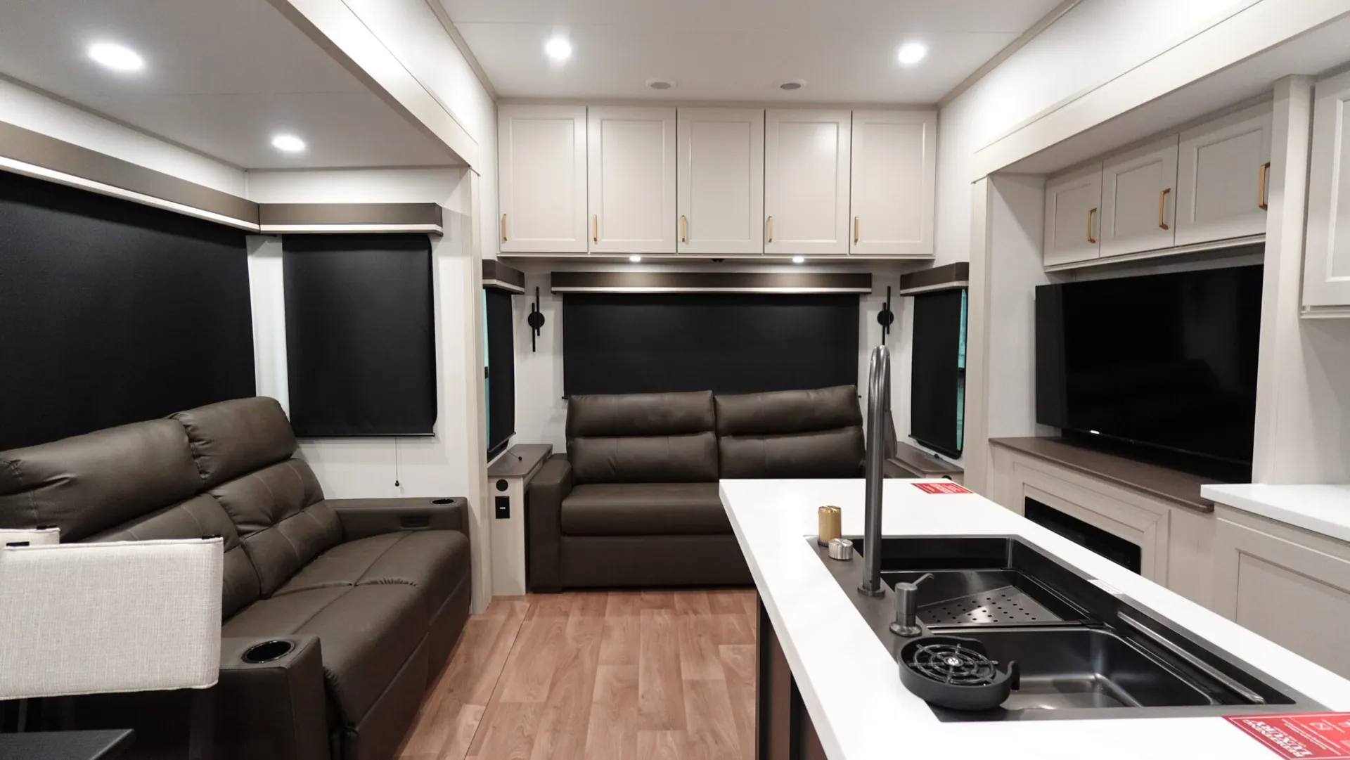 2026 Grand Design Influence 3003RL - Photo 3