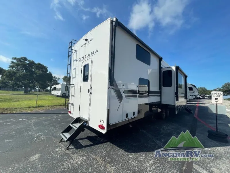 2027 Keystone RV Montana High Country 391TB - Photo 4