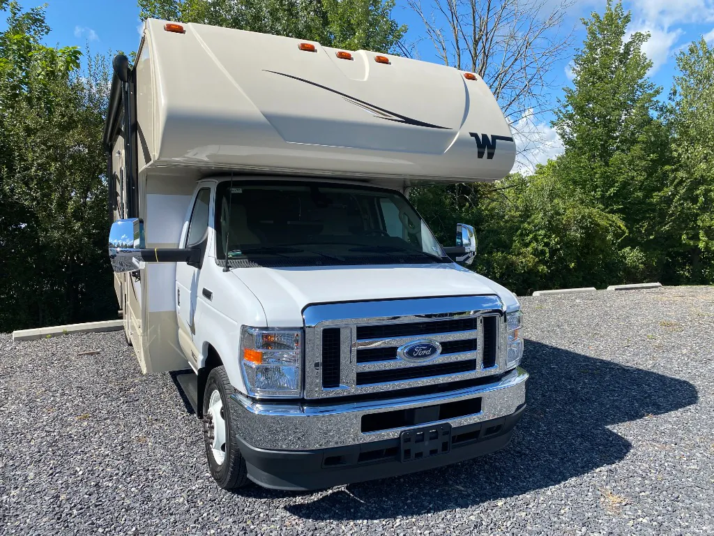 2023 Winnebago Spirit 25B - Photo 3