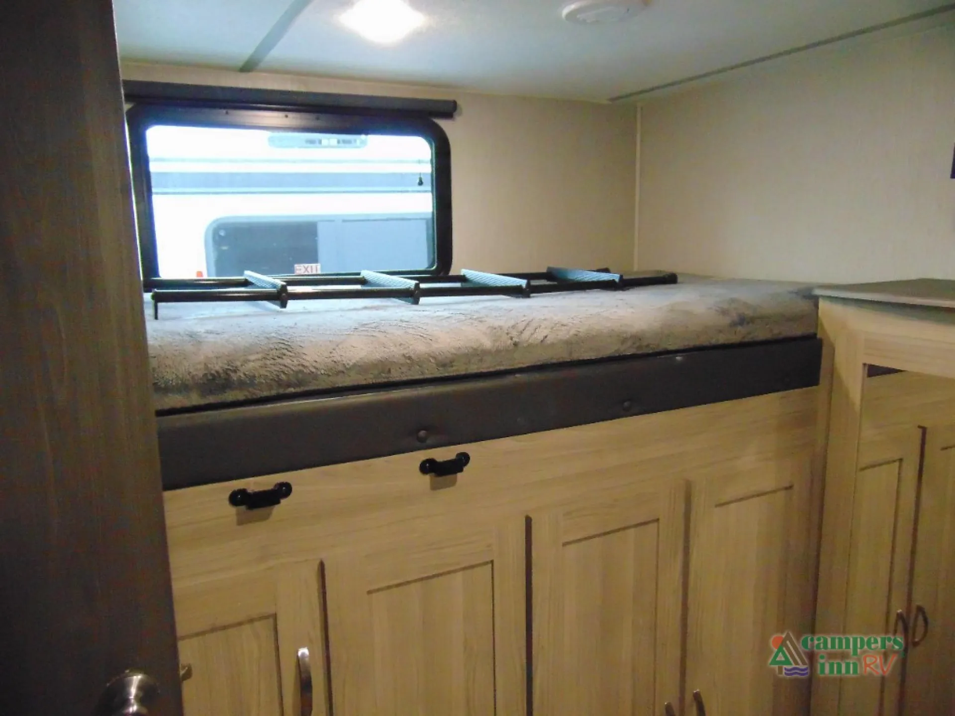 2021 Coachmen Freedom Express Liberty Edition 326BHDSLE - Photo 4