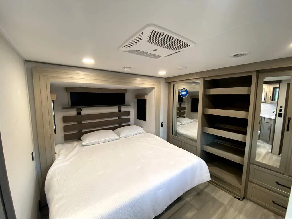 2026 Grand Design Momentum M-Class 414M, Photos photo 30