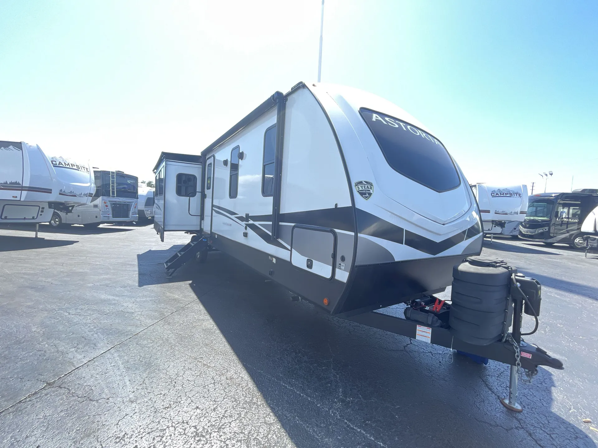 2024 Dutchmen Astoria 3313RL - Photo 2