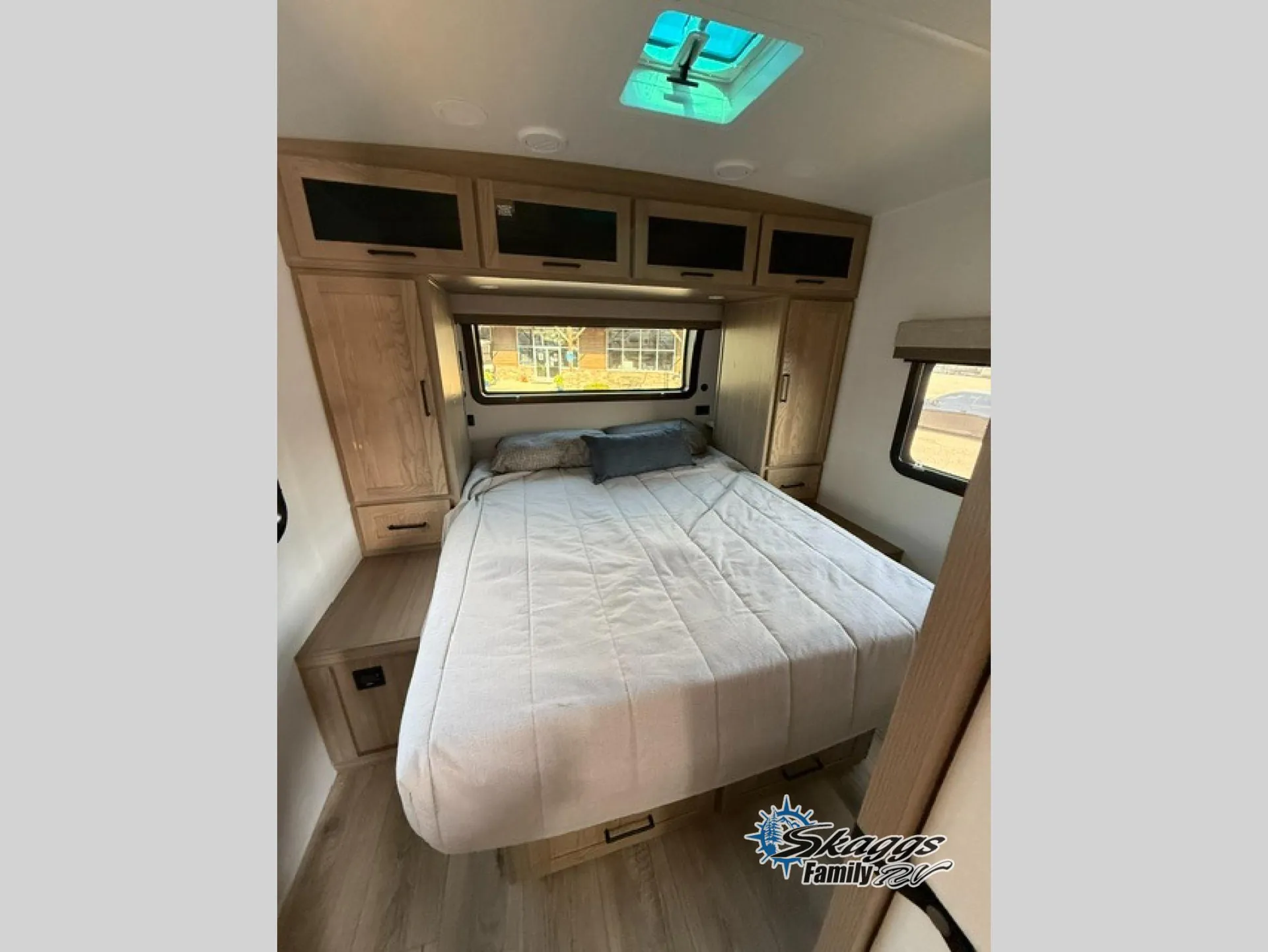 2027 Forest River Flagstaff Micro Lite 25SRB — Photo 6
