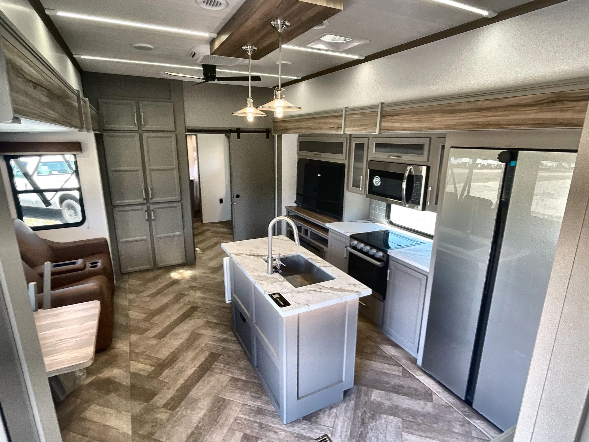 2026 Keystone Sprinter 3900DBL — living area main