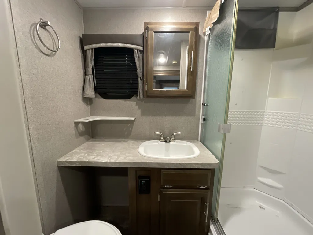 2021 Forest River Rockwood Ultra Lite 2614BS, Photos photo 15
