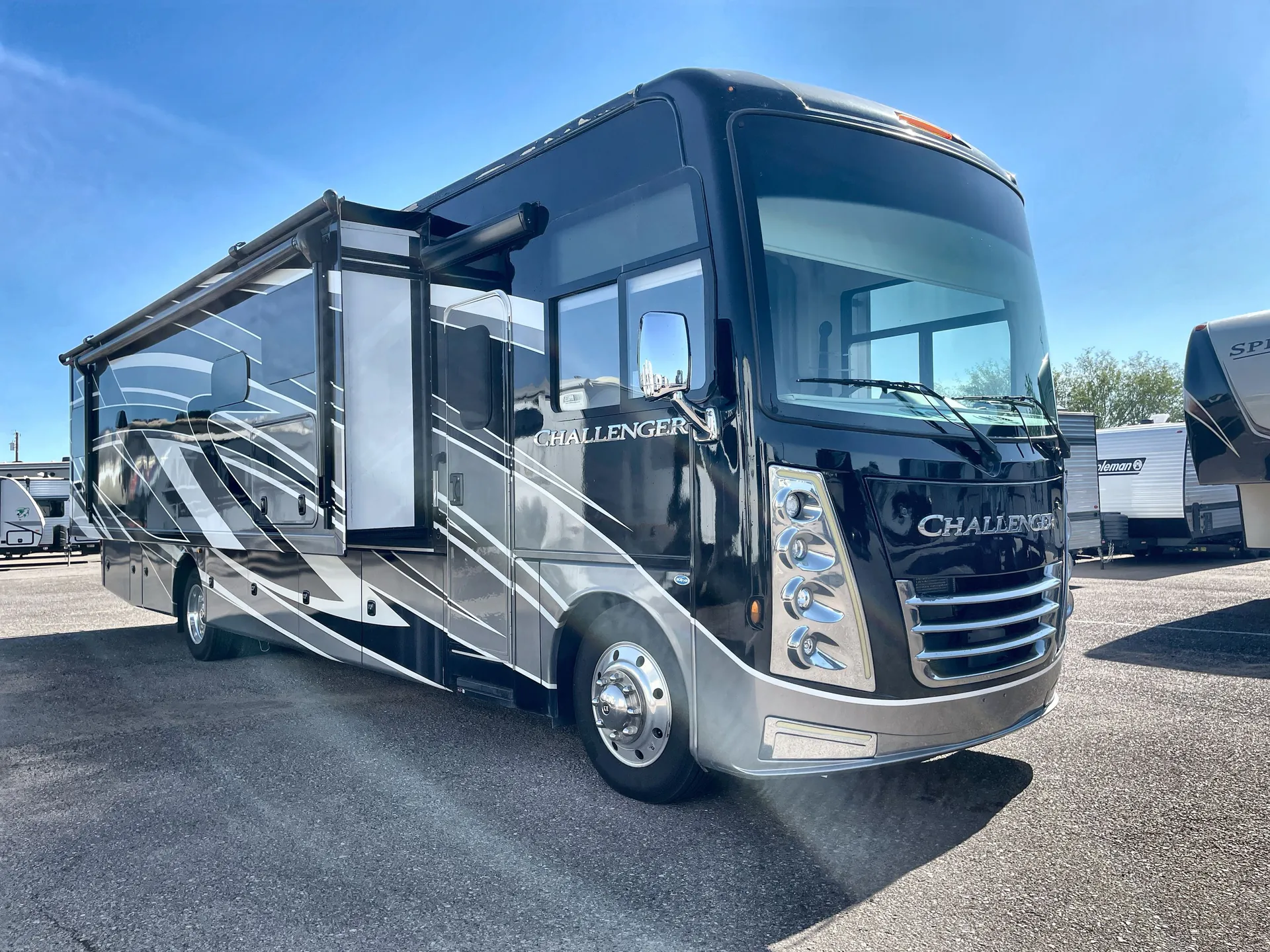 2023 Thor Motor Coach Challenger 37FH dealer photo 1 from Camping World