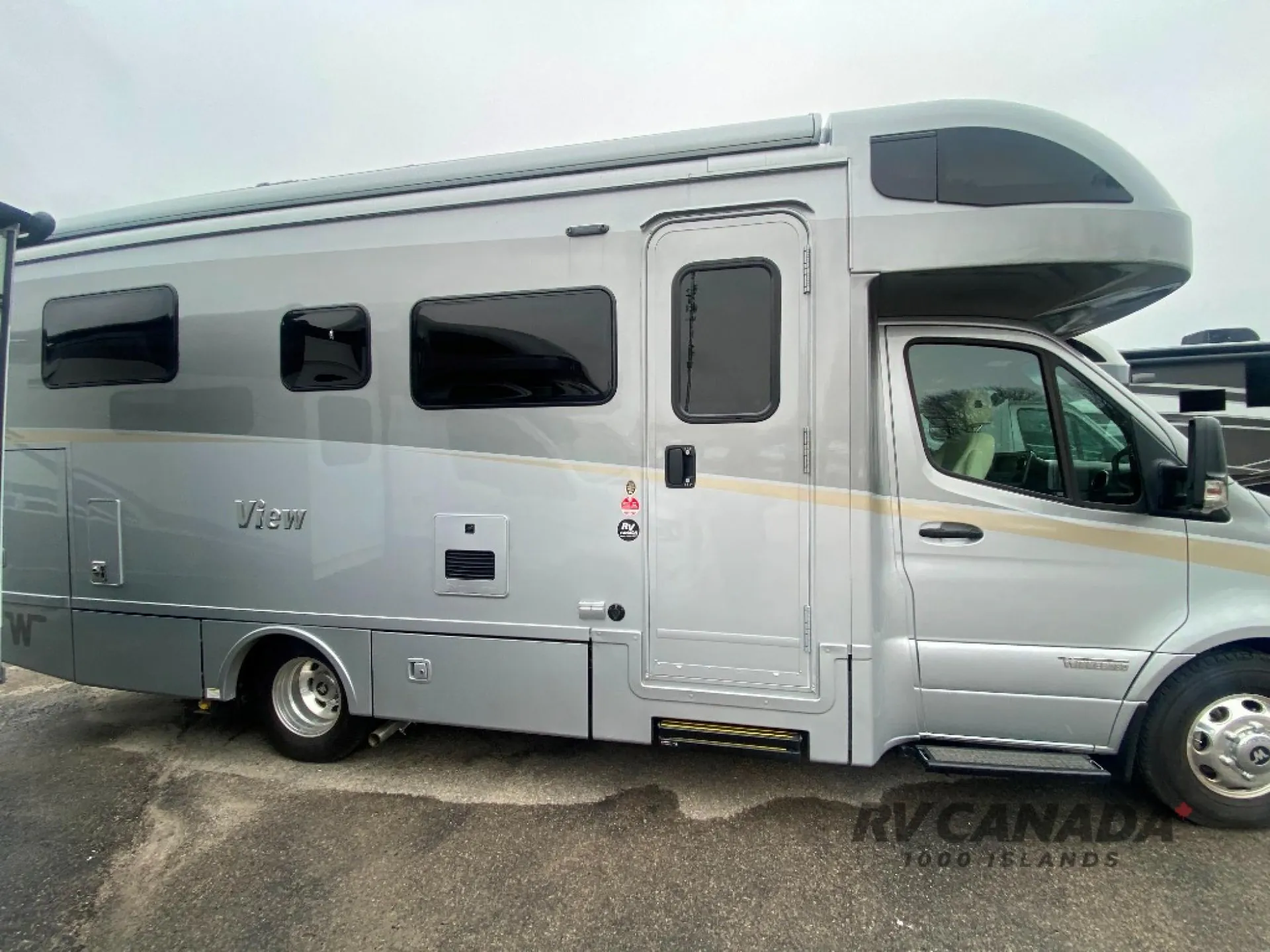 2025 Winnebago View 24R AWD - Photo 3