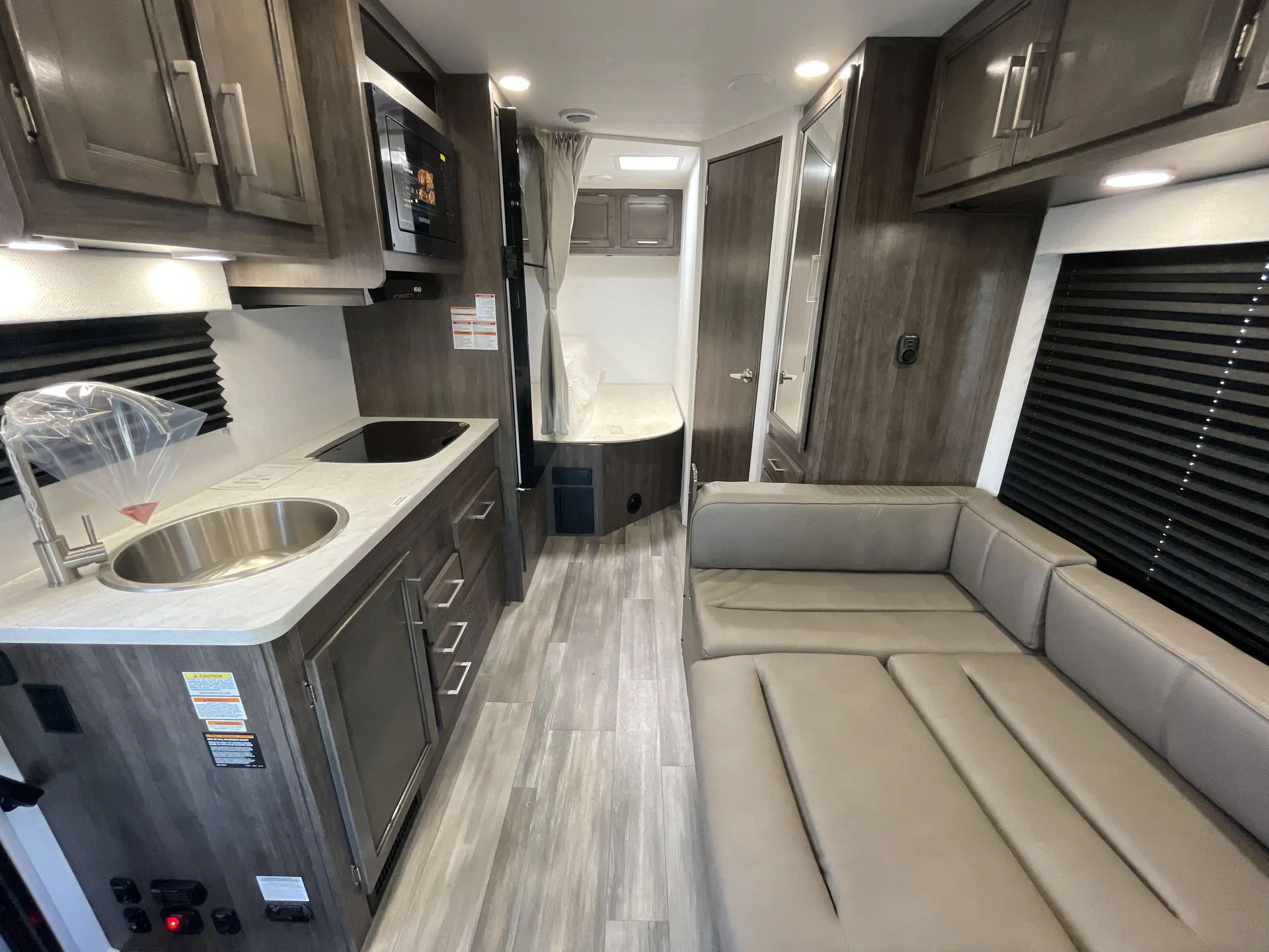 2026 Jayco Redhawk Se 22E - Photo 3