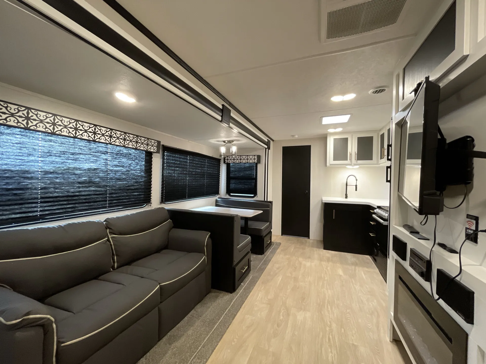 2021 Forest River Wildcat Maxx 269DBX — living area main