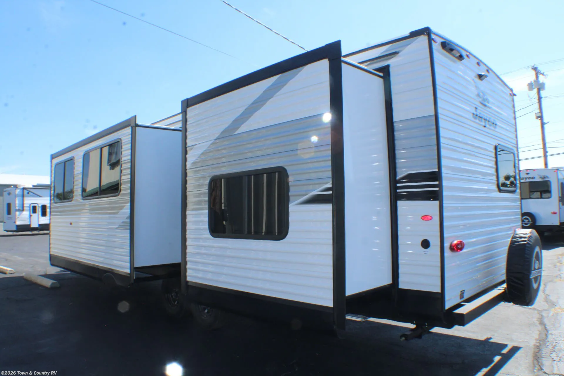 2026 Jayco Jay Flight SLX 321BDS - Photo 3