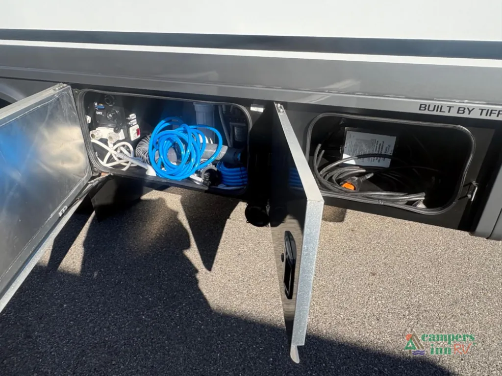 2024 Tiffin Wayfarer 25 RLW, Photos photo 12