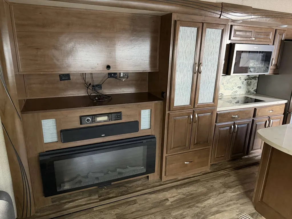 2019 Forest River Cedar Creek Champagne Edition 38EL, Photos photo 20