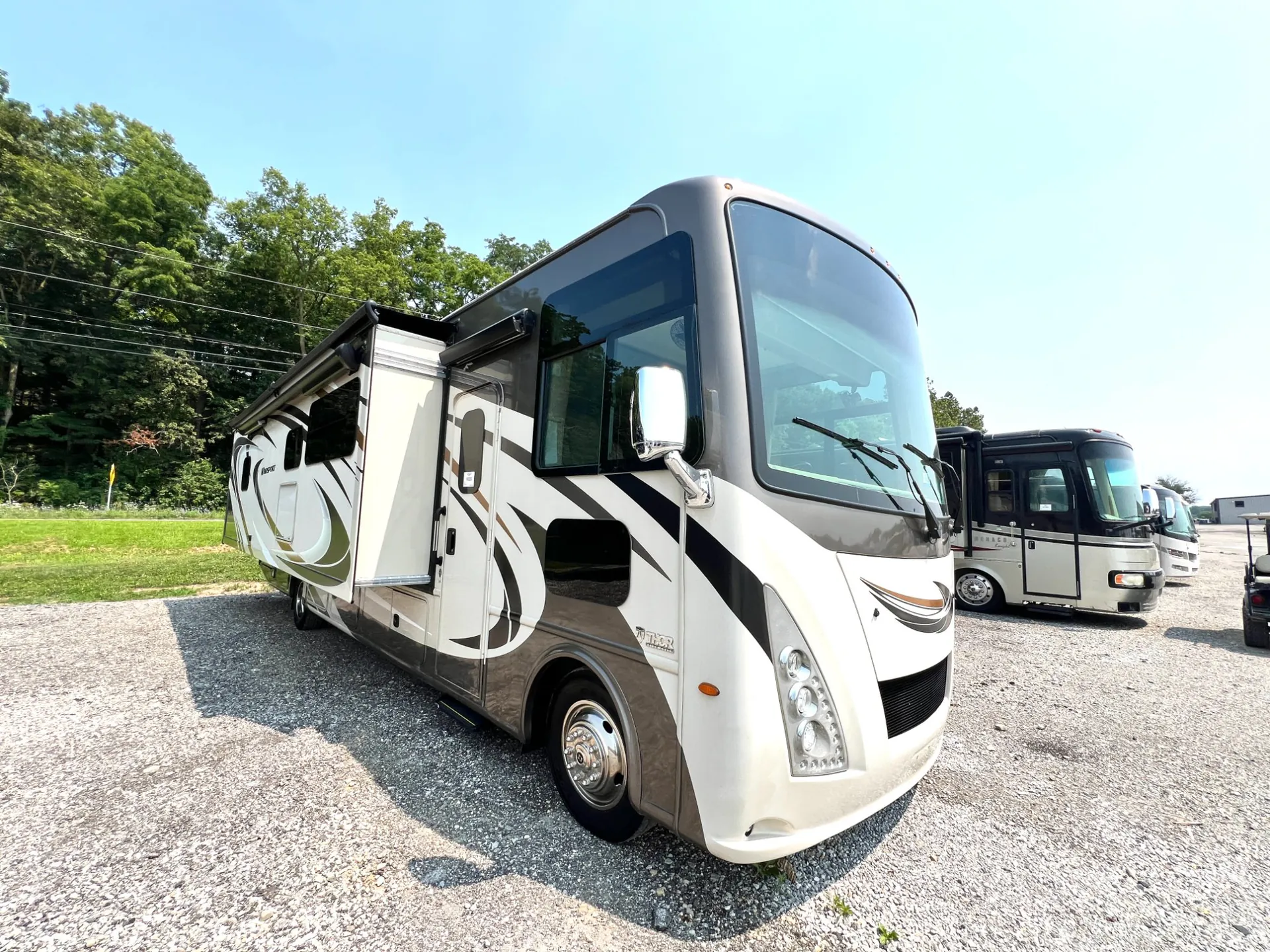 2018 Thor Motor Coach Windsport 34R - Photo 2