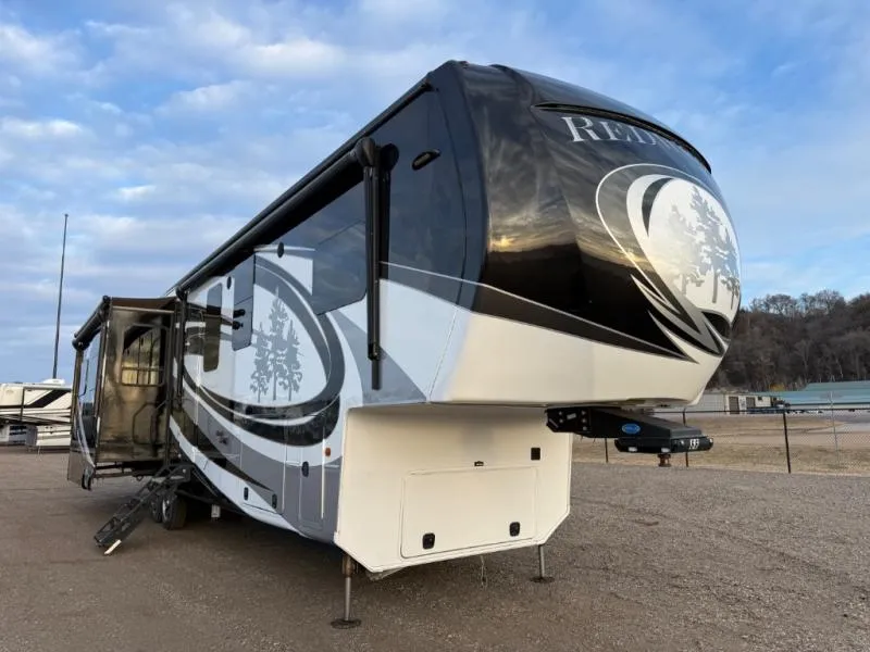 2018 Redwood RV Redwood 3881ES - Main photo