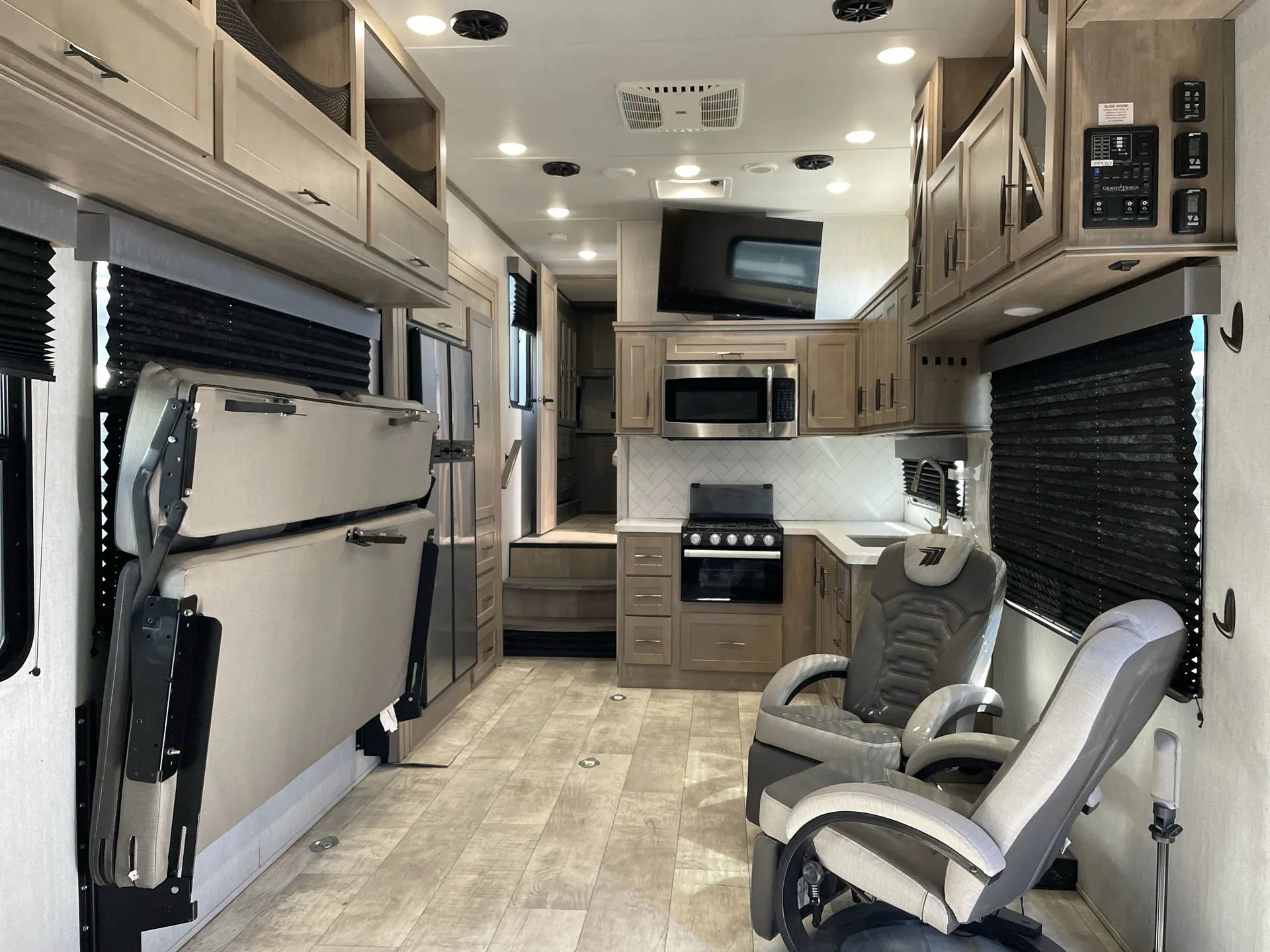 2023 Grand Design Momentum G-Class 315G — off campside