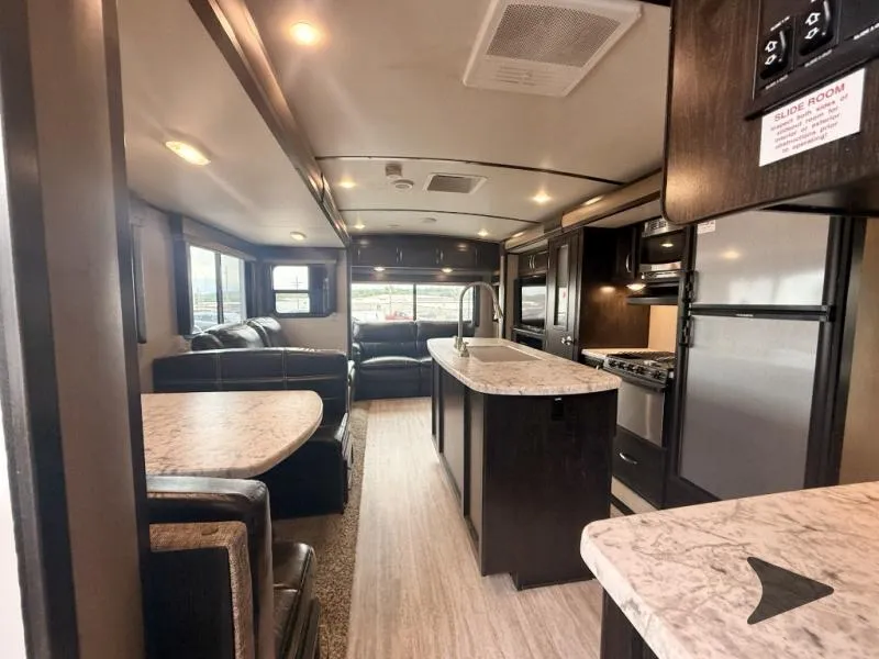 2018 Grand Design Imagine 2950RL - Photo 3
