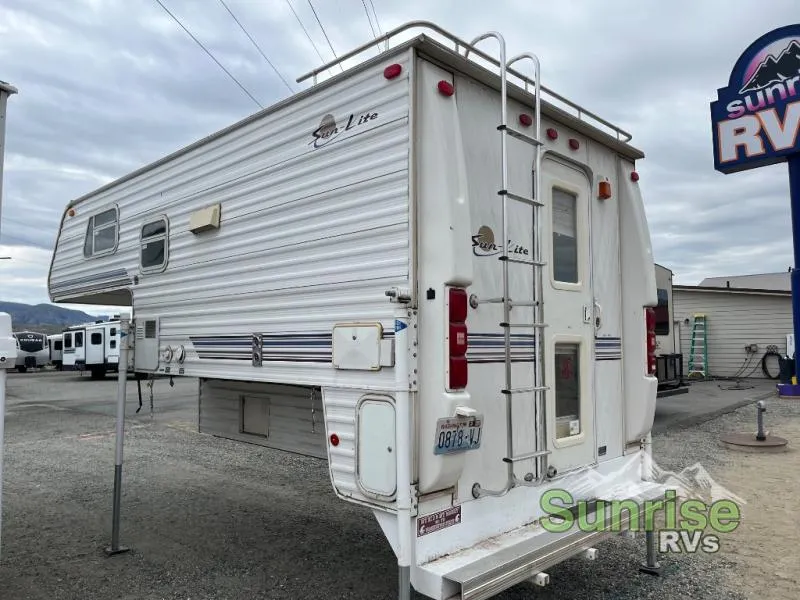 2001 Sun Valley SUNLITE TRUCK Used    9.5 TRUCK CAMPER - Main photo