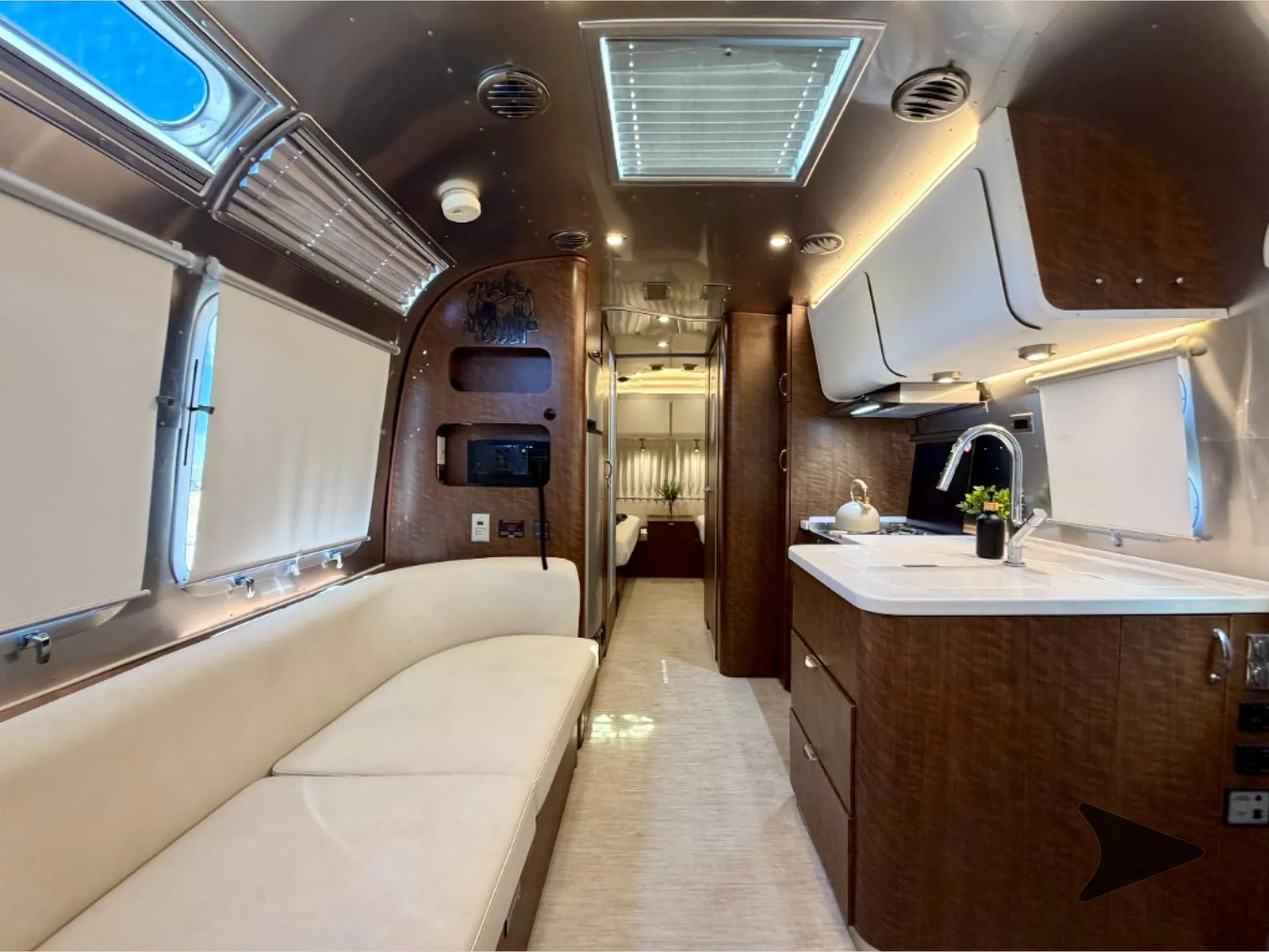 2020 Airstream Globetrotter 25FB Twin - Photo 3