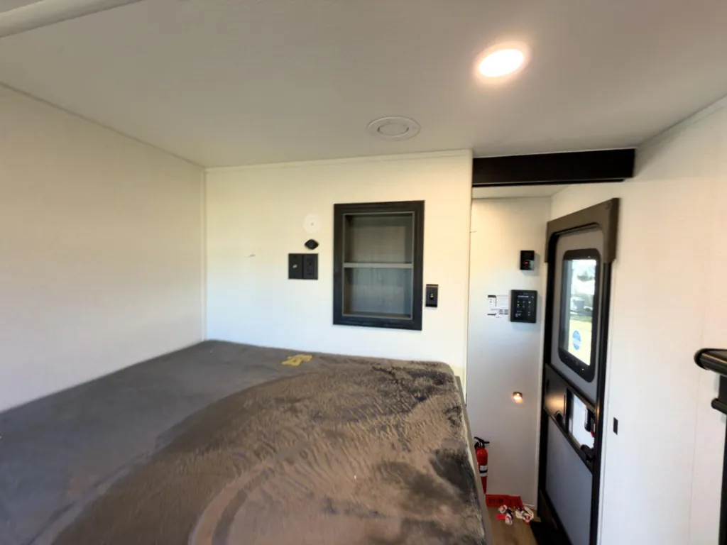 2027 Forest River Solaire 3150TBSS, Photos photo 20