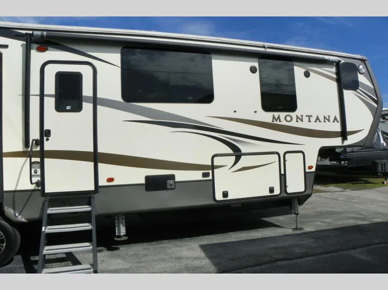 2018 Keystone RV Montana 3811MS - Photo 3