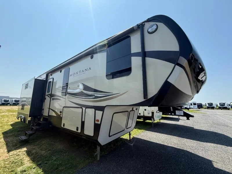 2017 Keystone RV Montana High Country 340BH - Main photo