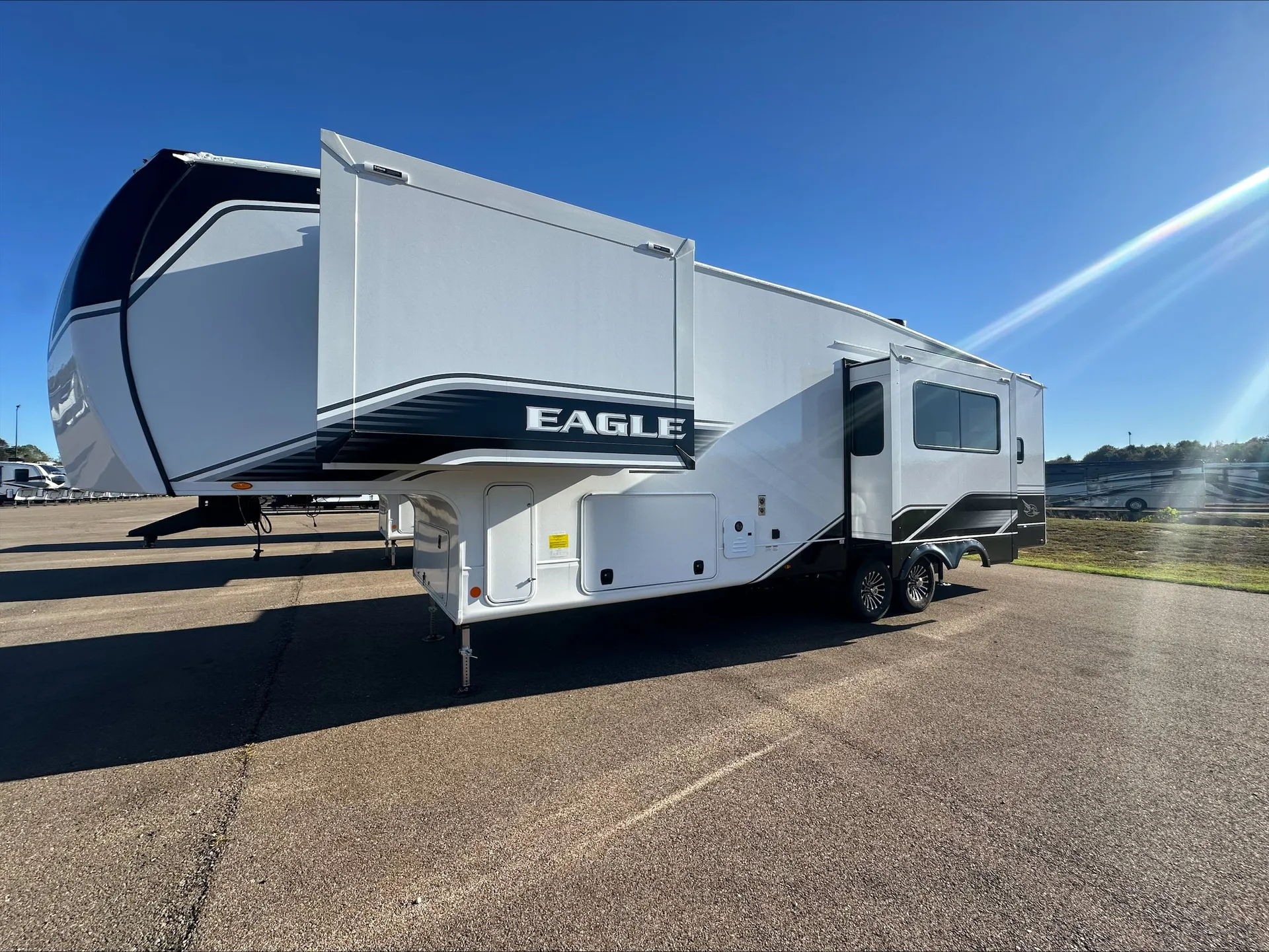 2026 Jayco Eagle 365UKTS - Photo 4