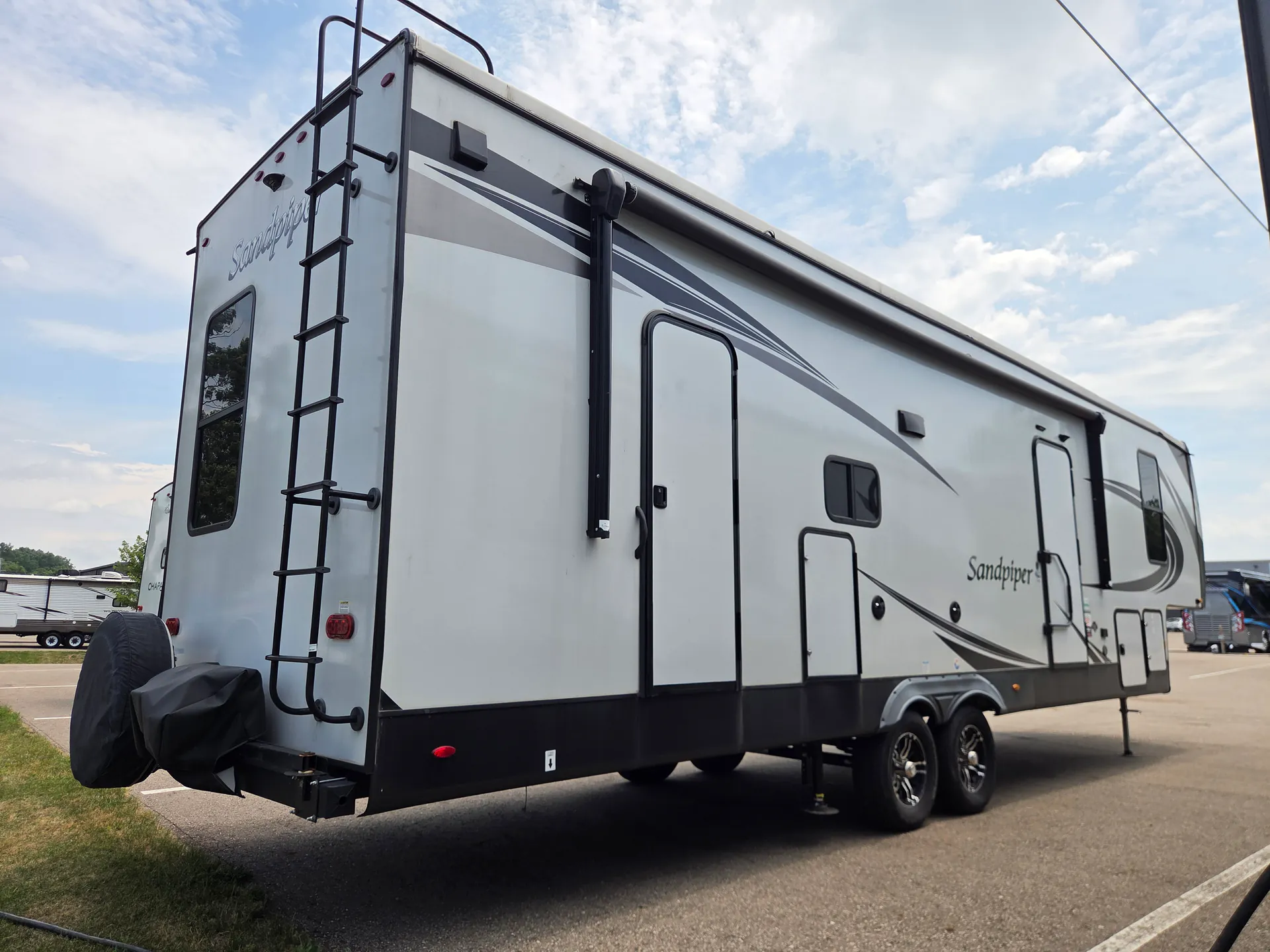 2022 Forest River Sandpiper 3330BH dealer photo 2 from TerryTown RV Superstore