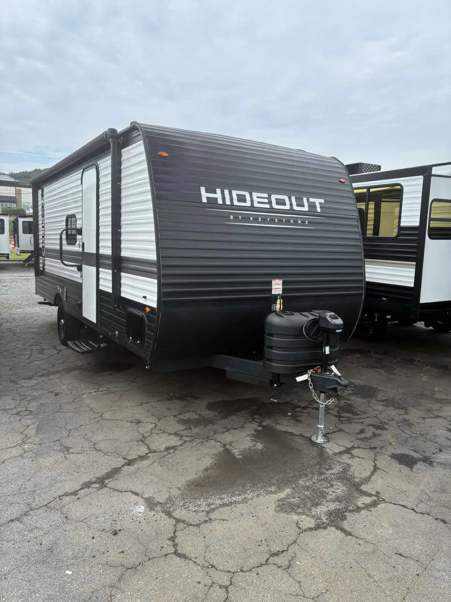 2025 Keystone Hideout 186SS