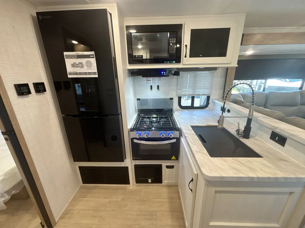 2025 Forest River Solaire 3300FLBS, Photos photo 12
