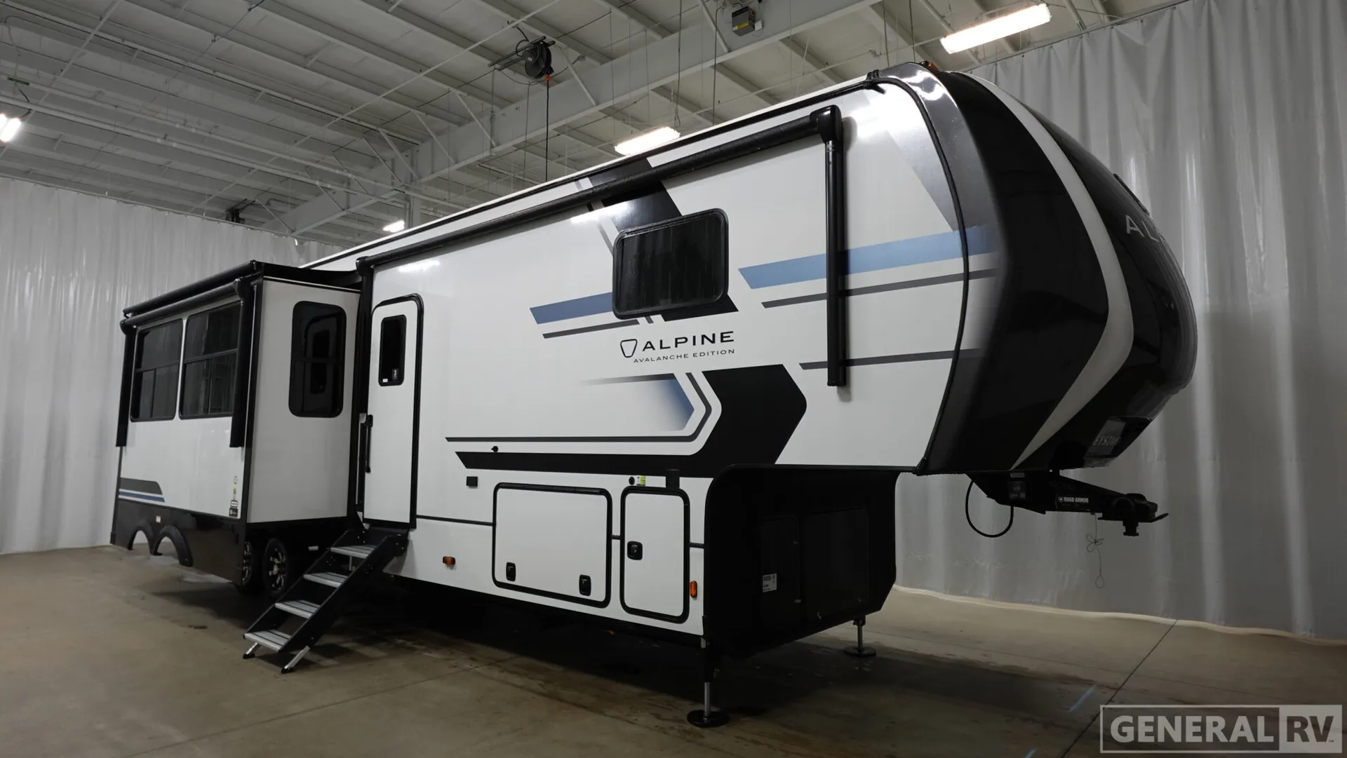 2026 Keystone RV Avalanche 390DS - Photo 2