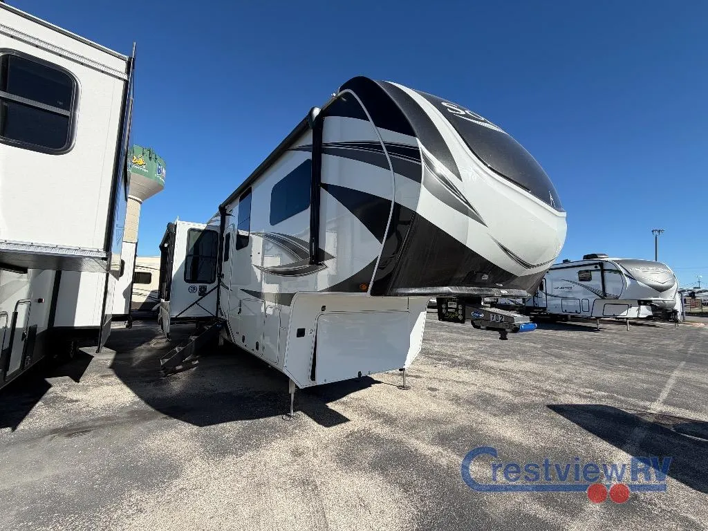 2025 Grand Design Solitude 391DL - Photo 3