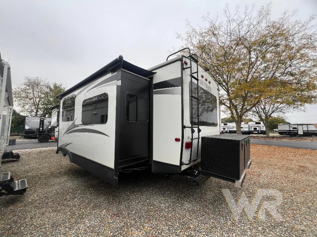 2017 Keystone Outback 298RE, Photos photo 5