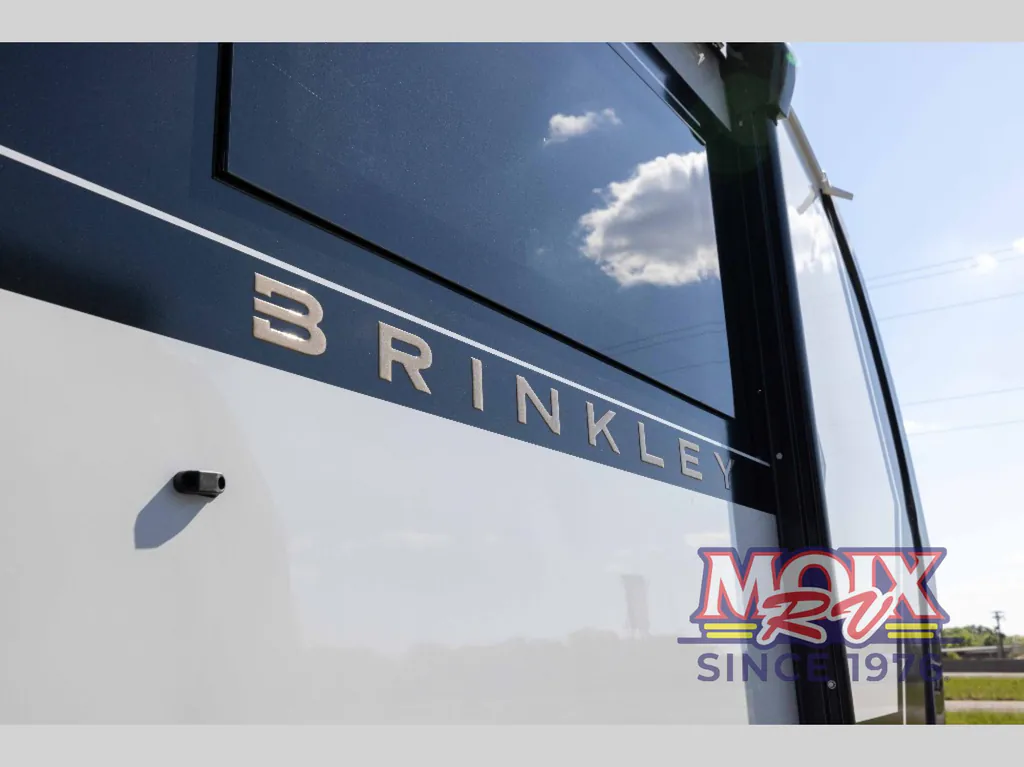 2026 Brinkley Model Z 3600, Photos photo 9