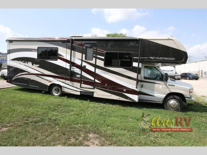 2013 Fleetwood RV Tioga 31M - Main photo