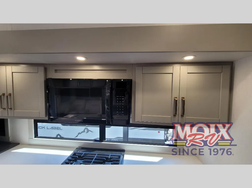 2025 Brinkley Model Z 3400, Photos photo 15