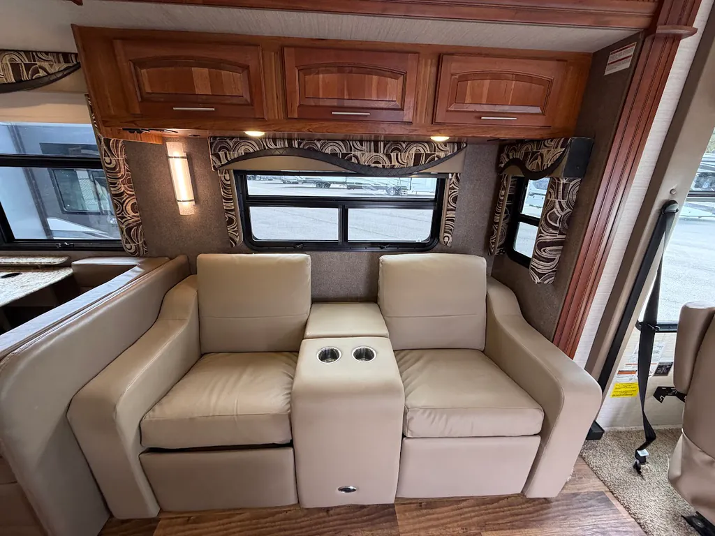 2017 Jayco Precept 35S, Photos photo 11