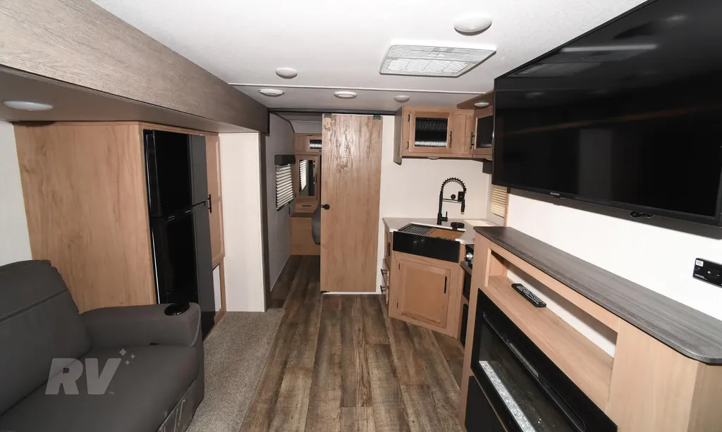 2024 Forest River Cherokee Alpha Wolf 22SW, Photos photo 11