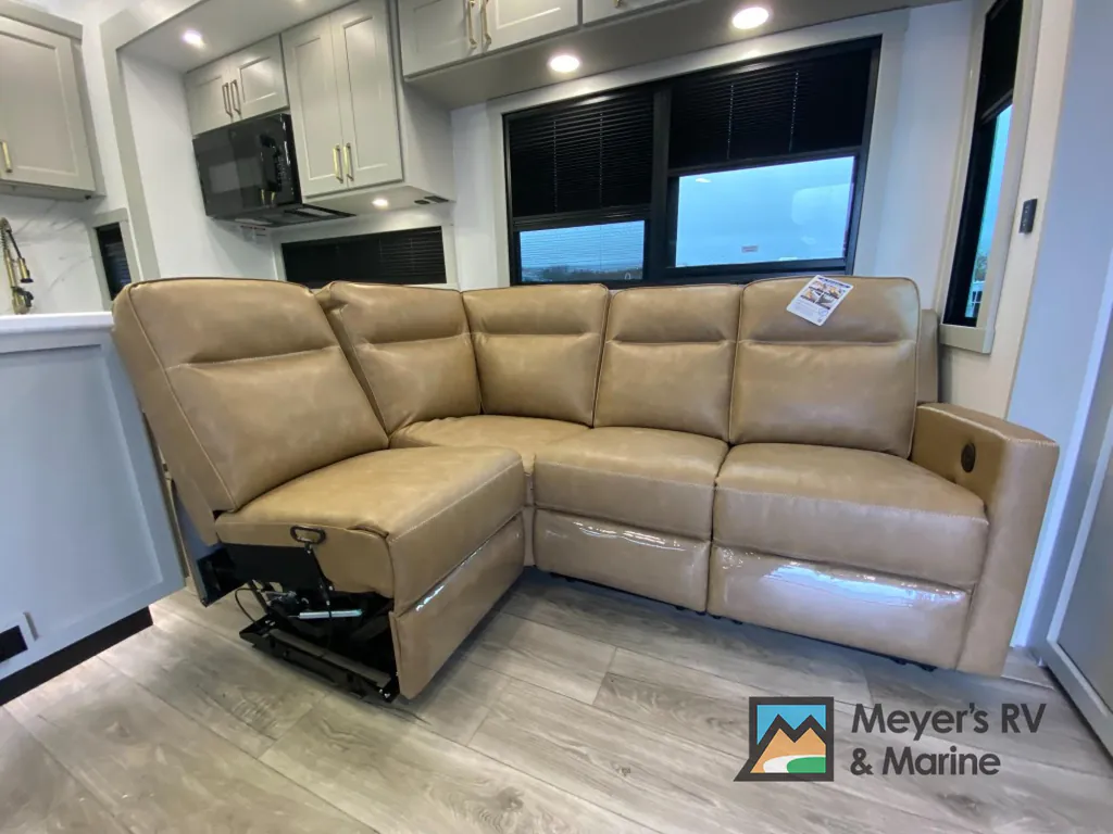2026 Brinkley Model G 3950, Photos photo 13