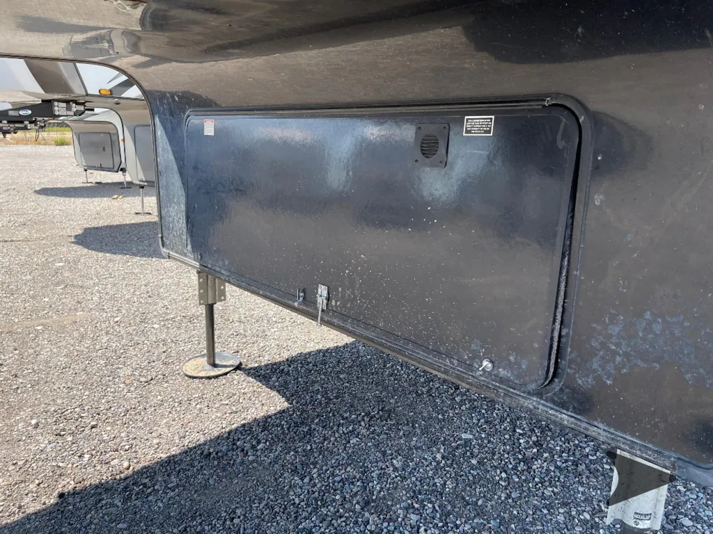 2023 Jayco Seismic Luxury Series 3815, Photos photo 18
