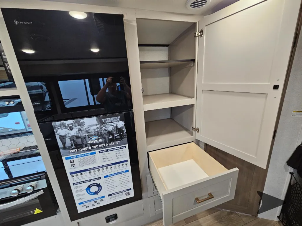 2027 Jayco Jay Feather 29BHB, Photos photo 24