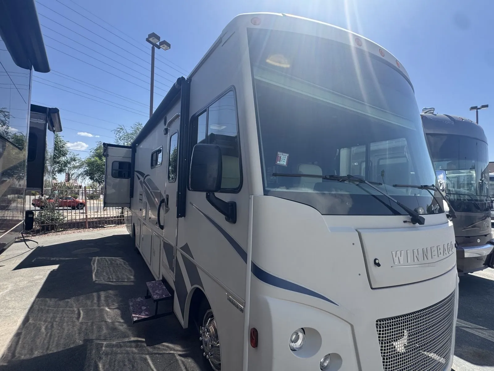 2018 Airstream Flying Cloud 26RB - Photo 2