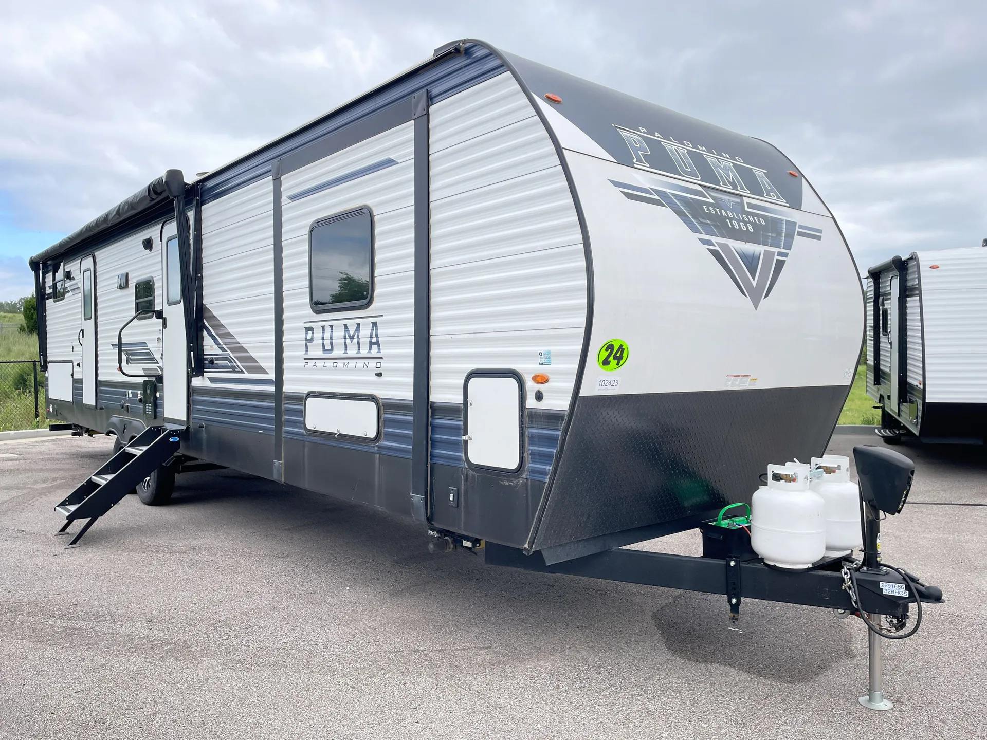 2024 Forest River Puma 32BHQS