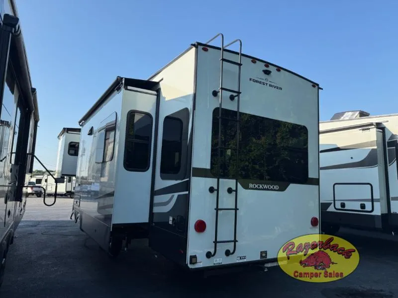 2027 Forest River Rockwood Signature 372RL - Photo 4
