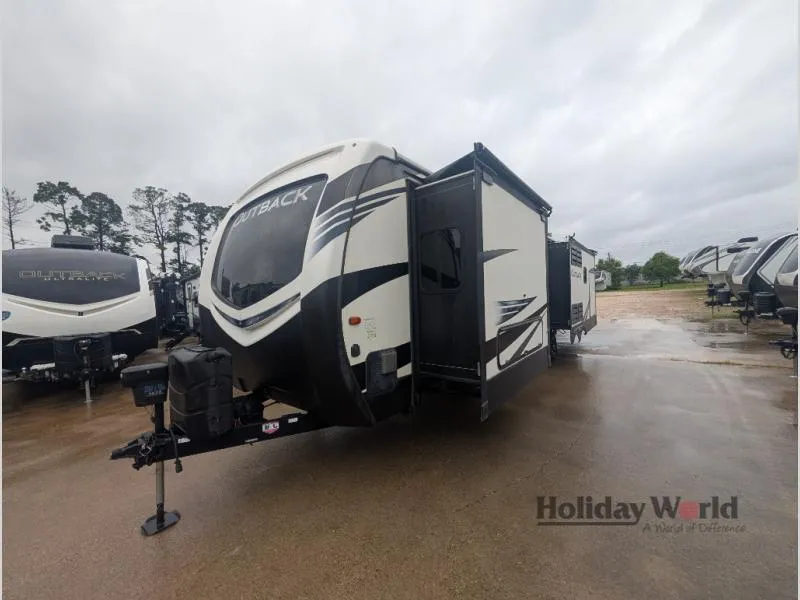 2021 Keystone Outback 328RL - Photo 4