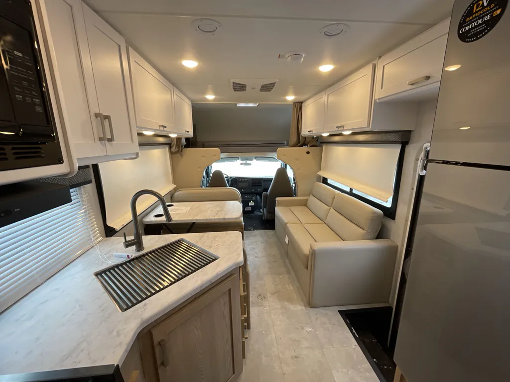 2026 Thor Motor Coach Freedom Elite 28HZ, Photos photo 2