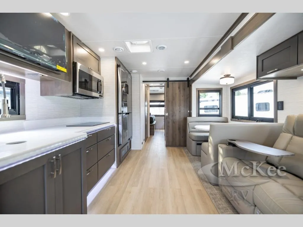 2027 Dynamax Corp Europa 34SS - Photo 4