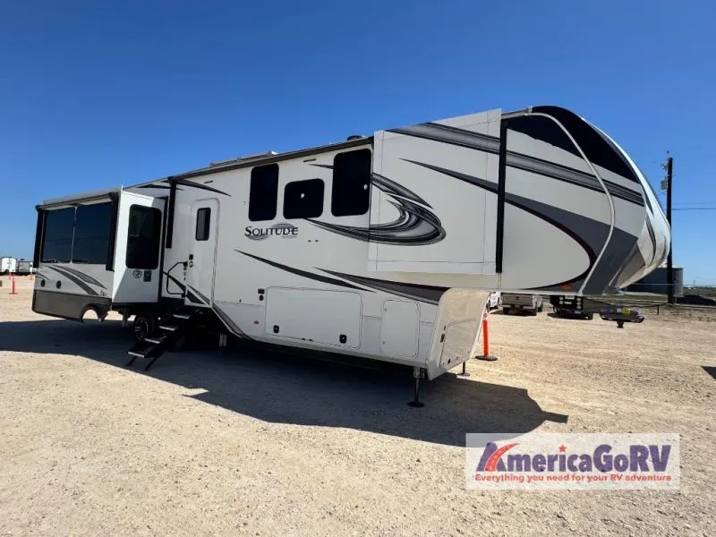 2022 Grand Design Solitude 373FB - Photo 2