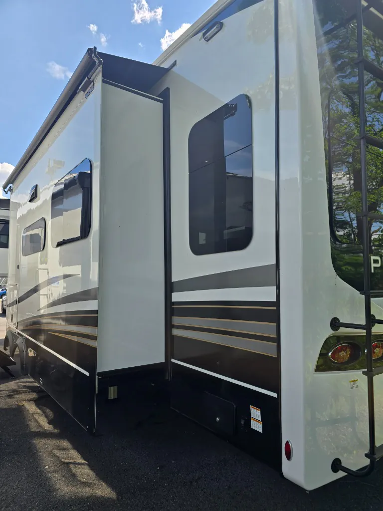 2026 Jayco Pinnacle 36FBTS, Photos photo 13